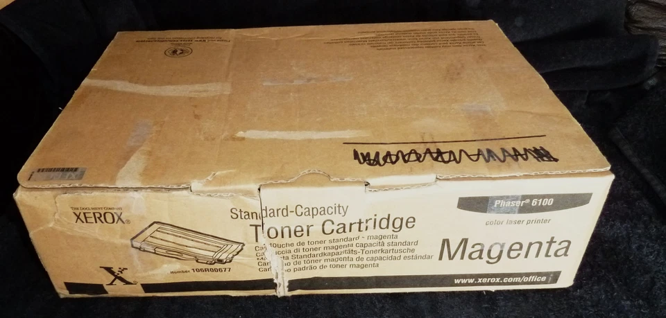 XEROX 106R00677 MAGENTA TONER PHASER 6100 box slite torn see pix -ccg- GENUINE - Image 1 of 1