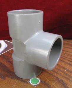 1-1/2" TEE Pipe Fitting CPVC Eslon grey Socket Schedule 80 ASTM F439 - Picture 1 of 3