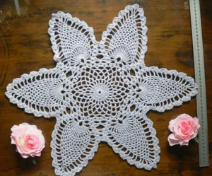 LAVENDER Centre Pineapple 52cm Across Round - Silk Hand Crochet - CRCLav52P HCr - Picture 1 of 4