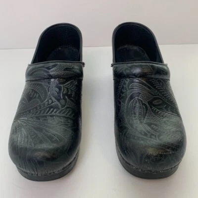 Zuecos Dansko Profesionales Negros Tooled Talla EU 38/US 7.5-8 Foto 1 de 4