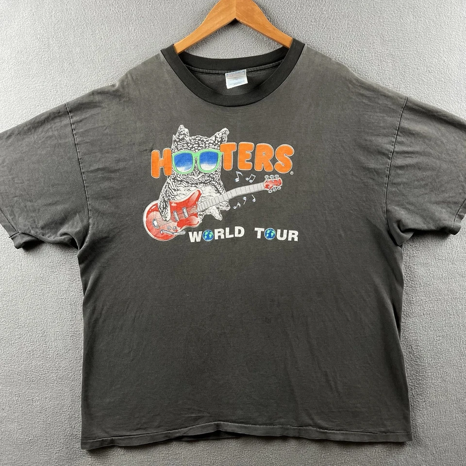 Camisa Hooters De Colección Para Hombres 2XL Negra Desteñida Puntada Única Años 90 Gira Mundial EE. UU. RARA Foto 1 de 4