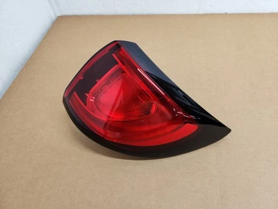 2017-2020 Chrysler Pacifica Tail Light Right Brake Lamp RH Outer OEM #H452 - Image 1 of 4