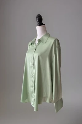 Blusa Camisa Top Cupcakes Y Cachemira Talla XL Satén Verde Lechoso Con Botones Foto 1 de 4