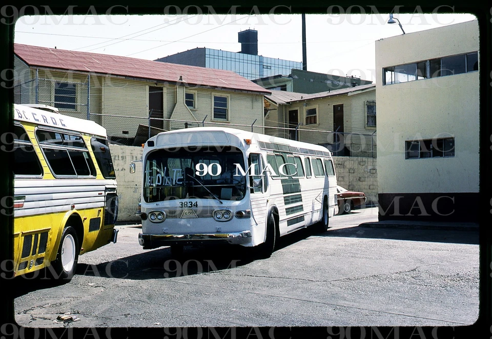 ABC. Autobús GM #3834. Tijuana (MX). Diapositiva original 1985. AC TRANSIT! (A) Foto 1 de 1