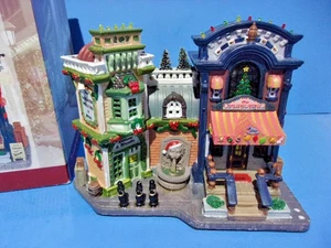 Lemax Caddington Village HOLIDAY VILLAGE TIENDAS DE NAVIDAD 55254 COMO ESTÁ 2005 IOB - Imagen 1 de 11