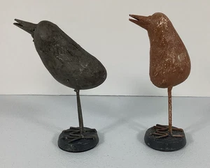 Rustikale Metall Vogel Figuren Volkskunst Tischplatte Regal Sitzer Deko 2er Set - Bild 1 von 15