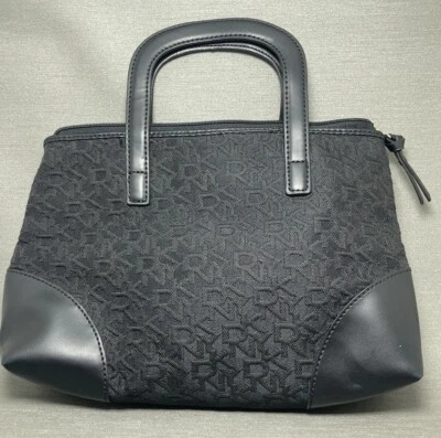 Bolsa de cosméticos para mujer DKNY Foto 1 de 3