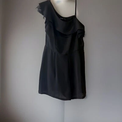 Pantalones Cortos Zara M Mameluco Un Hombro Bolsillos Poliéster Asimétrico  Foto 1 de 4