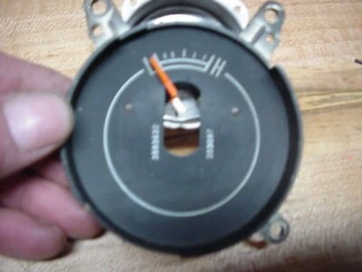 Chrysler Cordoba, Dodge Charger, Plymouth Road Runner, Fury oil pressure gauge - Image 1 of 2