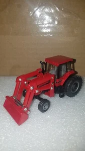 Ertl 1/64 Case IH 7110 Magnum w/Loader Loose - Picture 1 of 5