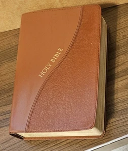 Holy Bible NCV New Century Version Giant Print Edition Nelson  2006 Brown - Picture 1 of 6