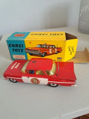 CORGI 439 CHEVROLET FIRE CHIEF BOXED - Image 1 of 4