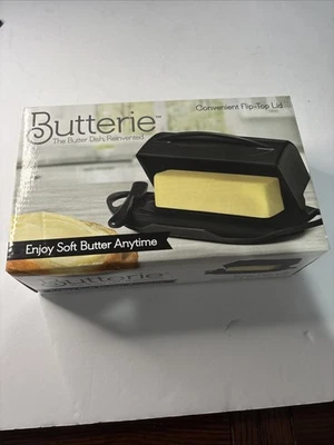 Flip-Top Butter Dish with Lid and Knife Holds 8 Ounces No-Mess BPA-Free Plastic - Image 1 of 4