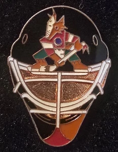 PHOENIX COYOTES GOALIE MASK Lapel Pin (FRONT VIEW / PRIMARY LOGO) - Picture 1 of 1