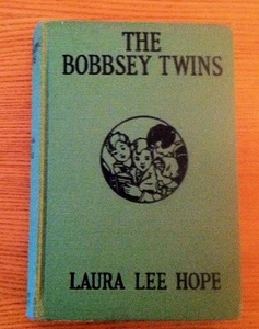 The Bobbsey Twins Orange "dog walking" EPs - Picture 1 of 1