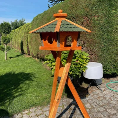 DARLUX Vogel Futter Haus XL Sechseck Holz Vogelhaus + Ständer Braun/ Grün - Bild 1 von 4