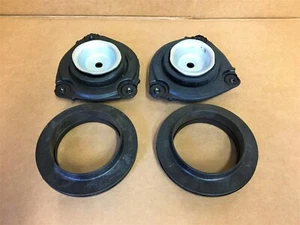 PAIR OF FRONT SUSPENSION STRUT TOP MOUNTS & BEARINGS FOR NISSAN JUKE 2010-on - Picture 1 of 1