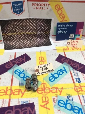 2005 2006 2007 2008 2009 2010 2011 CADILLAC STS *OE* LUG NUTS (SET OF 5) *FAST!* - Image 1 of 4