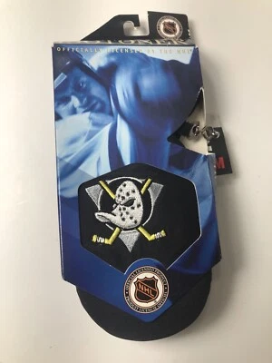 Anaheim Ducks Isotoner 3M Gloves Black / Gray Youth Size L/XL NEW - Image 1 of 4