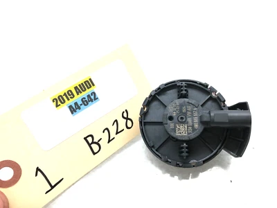 AUDI Q7 A4 A5 S4 S5 RS5 2017-2022 AIRBAG SENSOR DE IMPACTO DE CHOQUE OEM 4M0955557A Foto 1 de 4