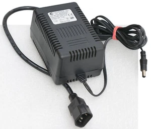 GLOBTEK TA2CH4000C00 19V 3.5A AC/AC POWER ADAPTER WECHSELSTROM NETZTEIL V212 - Bild 1 von 1