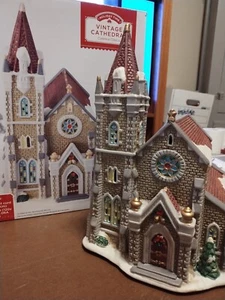 VINTAGE VICTORIAN 2020 CATHEDRAL HOLIDAY TIME BOX LIGHT INSERT TOP COND - Bild 1 von 3