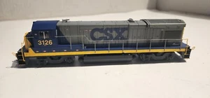 Atlas Master HO Scale Gold Series GE B23-7 Locomotive CSX #3126 - Picture 1 of 10