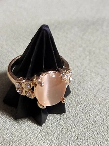 fashion ring - Picture 1 of 3