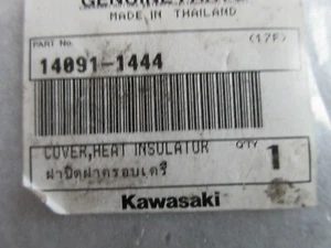KAWASAKI 14091-1444 HEAT INSULATOR GENERATOR COVER KLX 110 GENUINE OEM - Bild 1 von 1