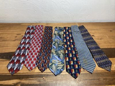 Cocktail Collection Jerry Garcia Type Tie Lot 19 - Image 1 of 4