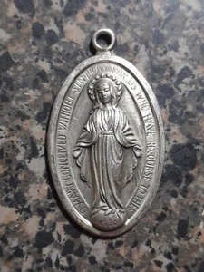 Virgin Mother Mary Miraculous Medal - Picture 1 of 6