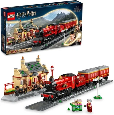 LEGO® Harry Potter 76423 Hogwarts Express 1074pcs Age 8+ Train Station Set - Image 1 of 4