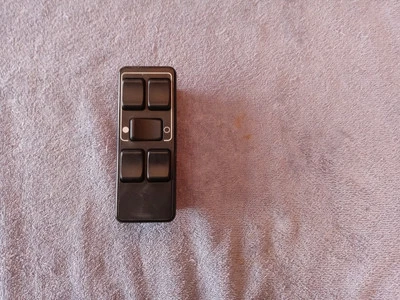 1991-1993 Volvo Window Switch 1362542 Volvo 940 960 740 OEM - Image 1 of 4
