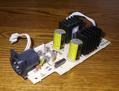 AKAI S1100 DIGITAL OUT BOARD L6021B505A WORKING - Bild 1 von 2