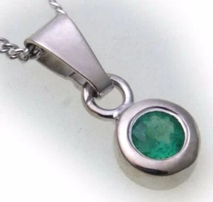 Damen Anhänger Smaragd echt Gold 585 14 karat Halsschmuck Weißgold Qualität Neu - Picture 1 of 4