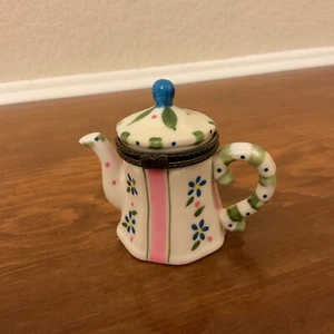 Porcelain Flowered Tea Pot Trinket, Pill, Jewelry Box. Still Has Original Tag. - Picture 1 of 5