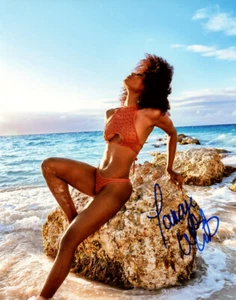 TANAYE WEISS SIGNIERT 8x10 FOTO SPORT ILLUSTRIERT BADEANZUG MODELL BECKETT BAS - Bild 1 von 2