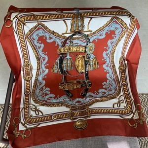 Bufanda de Seda Hermes Birde de Cour 100% Auténtica Estado A+ 90cmx90cm - Imagen 1 de 14