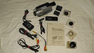 Sony Camera Recorder Digital8 / Hi8   DCR-TRV 355 E  defekt - Bild 1 von 4