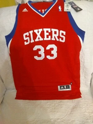 PHILADELPHIA 76ERS NUEVA CON ETIQUETAS CAMISETA ADIDAS SWINGMAN GRANDE PARA HOMBRE 💥 PRECIO DE VENTA SUGERIDO POR EL FABRICANTE $110 Foto 1 de 4