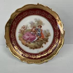 Vintage Miniature Plate Gold Tone Courting Couple Sitting made France - Picture 1 of 11