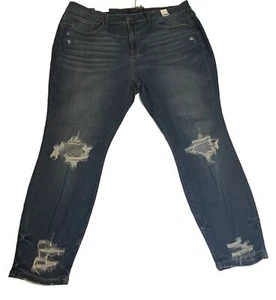 JUDY BLUE Size 24 Mid Rise Boyfriend Fit Blue Jeans Destroyed Distressed NWT - Picture 1 of 8