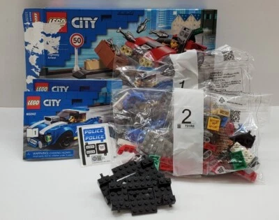 LEGO City Set #60242 Police Highway Arrest w/ Duke Detain & Vito 185 pcs. - Image 1 of 4