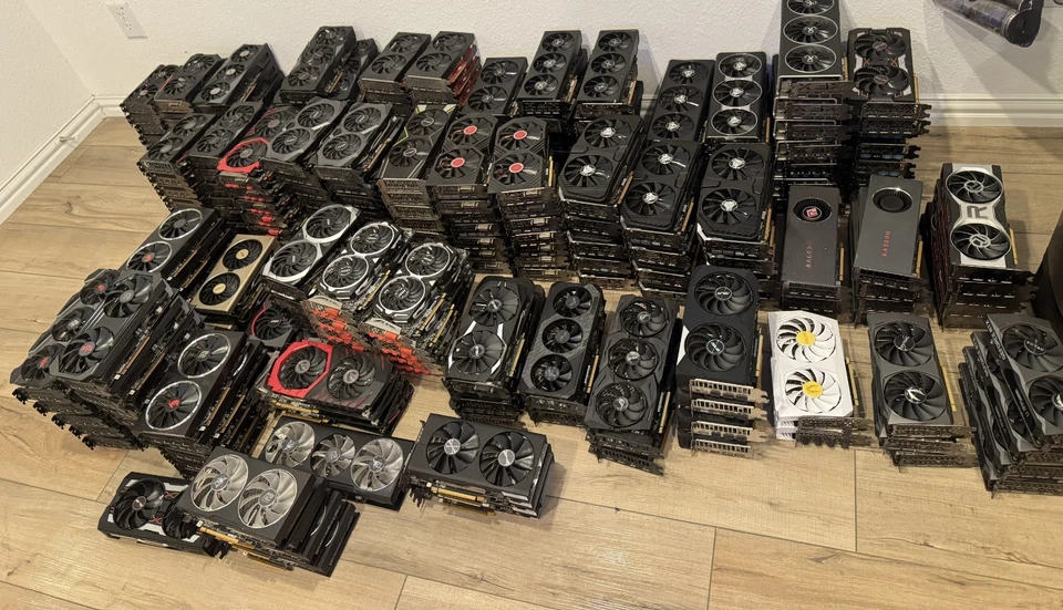 EVGA 3080 Asus Rx6700 Gran lote de tarjetas de video 300+ tarjetas de gama alta disponibles ¡MIRA! Foto 1 de 4