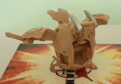 Bakugan Battle Brawler - Subterra Foxbat 720G Foto 1 de 2