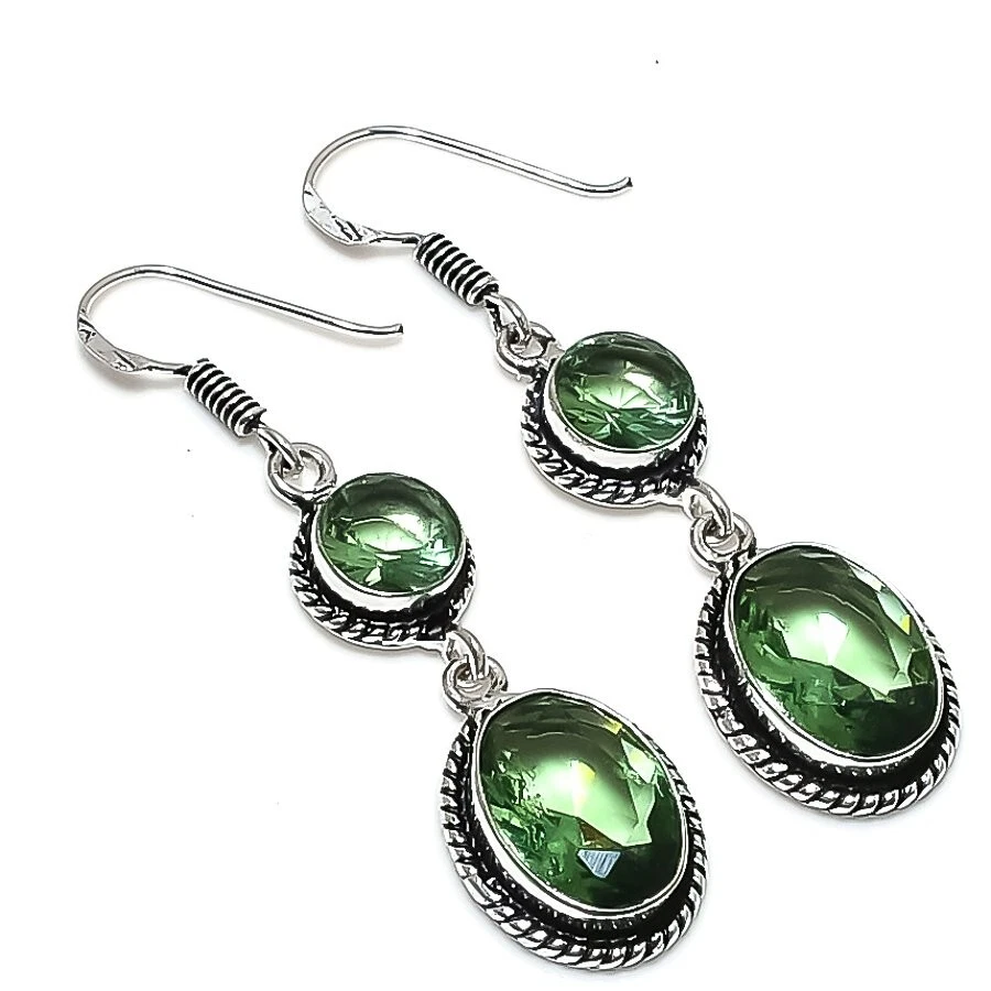 Brinco de prata esterlina 925 feito à mão com pedra preciosa de ametista verde tamanho 2" - Imagem 1 de 1