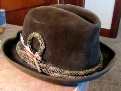 Sombrero Fedora Berg Fifth Avenue Marrón Para Hombre Talla 7 3/8 Terciopelo y Plumas De Colección Foto 1 de 4