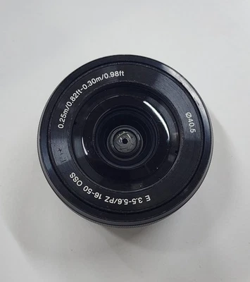 Lente zoom eléctrico Sony SEL 16-50 mm montura E APSC f/3,5-5,6 negra USADA Foto 1 de 4