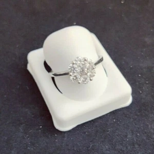 Fashion Flower CZ Gem Silver Thing Band Ring SIze 8.5 (13584) - Picture 1 of 6