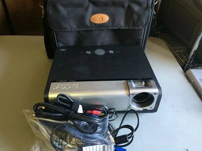 ACER PD726W DNX0510 HD DLP PORTABLE PROJECTOR, 3700 LUMENS, NEW FACTORY LAMP 0Hr - Image 1 of 3